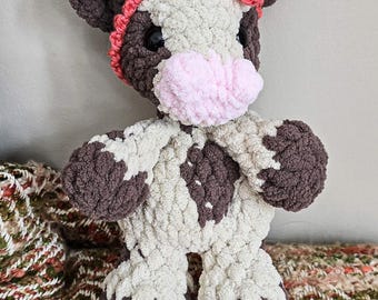 Peluche Lovie mucca all'uncinetto