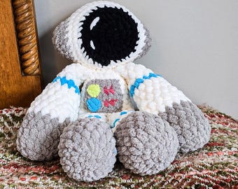 Peluche de astronauta de crochet