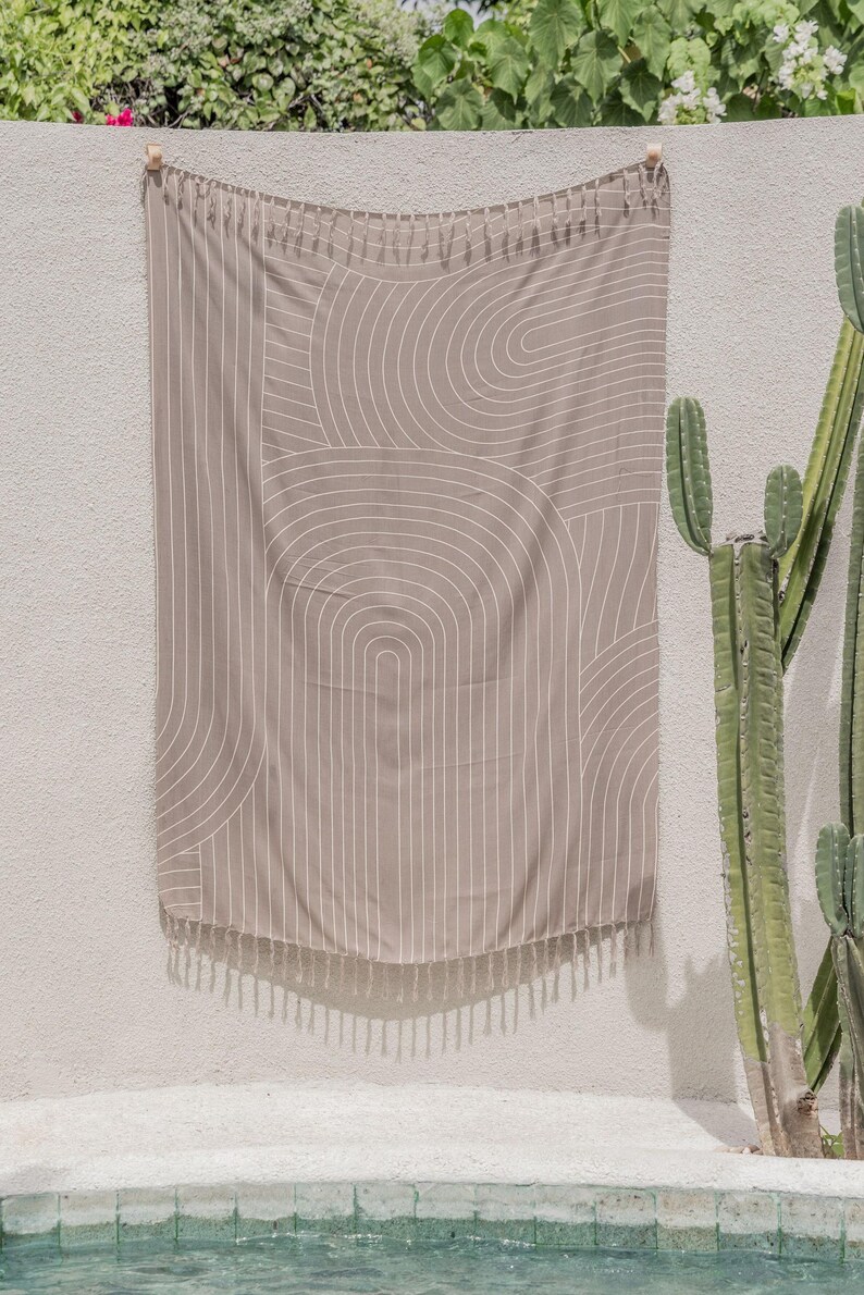 Schwarzer Rayon-Sarong, natürlich gefärbter Wandteppich, Boho-Wandbehang – 66 x 42 cm, tragbarer Schal, handgefertigt in Bali Bild 2