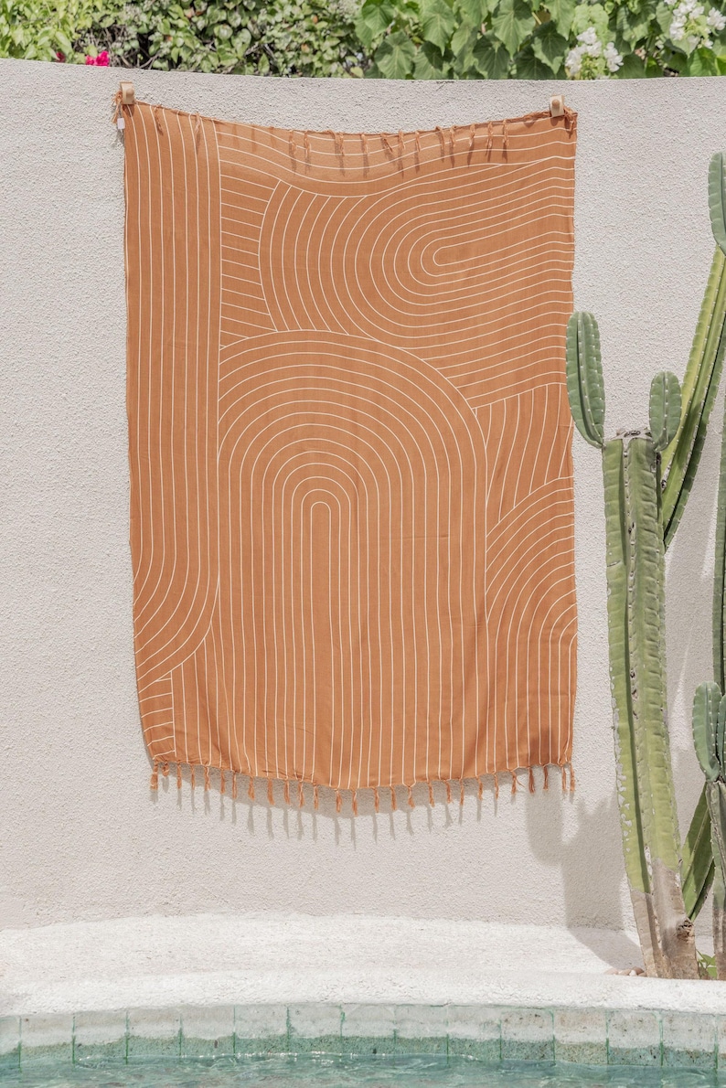 Schwarzer Rayon-Sarong, natürlich gefärbter Wandteppich, Boho-Wandbehang – 66 x 42 cm, tragbarer Schal, handgefertigt in Bali Bild 3