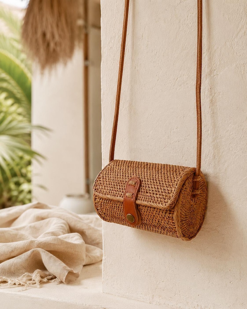 Circle Rattan Purse: Handmade Bali Bag with Leather Strap image 1