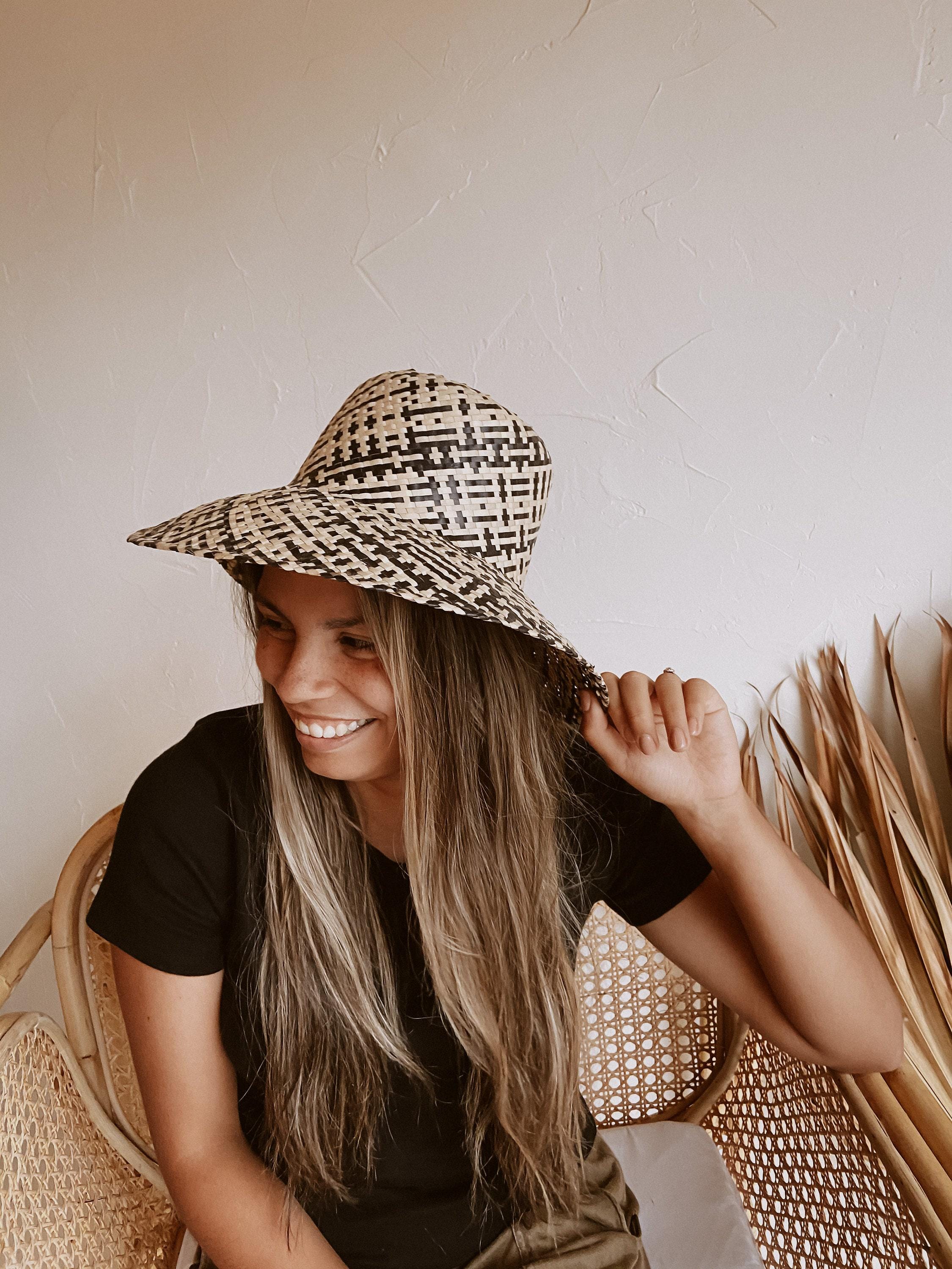 Woven Bucket Hat: Black Ombre, Handcrafted Seagrass - Etsy display picture 2