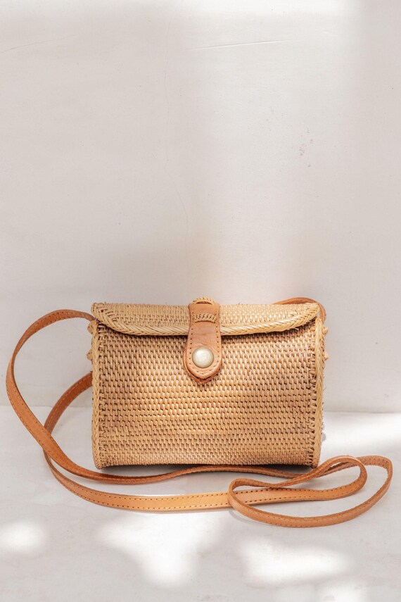 Circle Rattan Purse: Handmade Bali Bag with Leather Strap