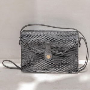 Kota-rotanportemonnee: zwarte geweven clutch - leren band, handgemaakt Bali afbeelding 1