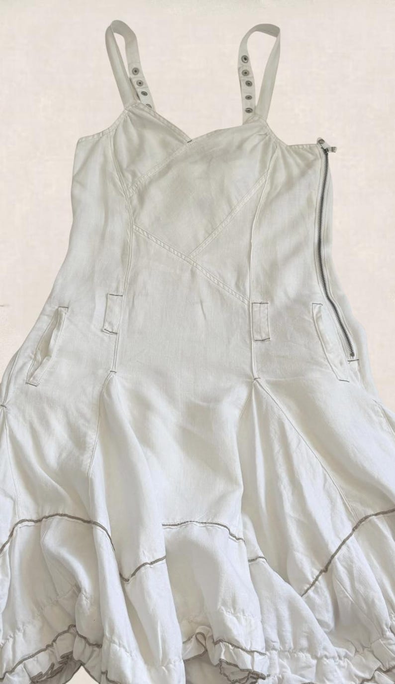 Weißes Ballonkleid von Marithé François Girbaud MFG mit Rüschen, Volants und braunen Ziernähten, Größe 36/38 Bild 5
