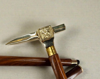 Manico testa ascia vichinga finitura ottone antico fatto a mano per