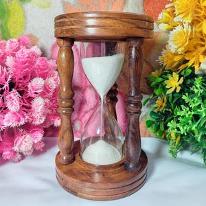 Handcrafted Wooden Hourglass Timer – Antique Style Sand Clock – Rustic Home Decor – 5 Minute Sand Timer Gift / Gift For Teacher & Exhibition