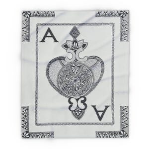 Elegante manta polar de as de corazones / Decoración acogedora para el hogar, perfecta para regalar, diseño de naipes de as, calidez hogareña, colcha única