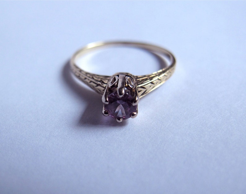 VENTA: Hermoso anillo de solitario victoriano de oro 14K | Etsy