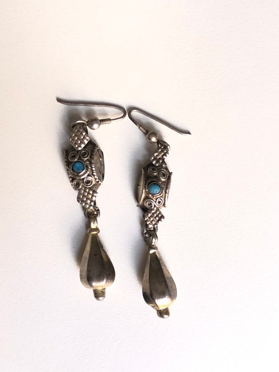 Lovely dangle drop earrings with blue paste - image 2
