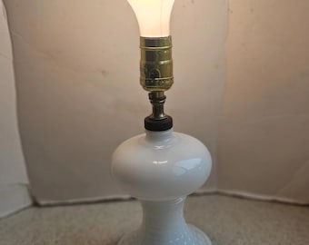 Vintage Hobnail Milk Glass Table Lamp 11" Works