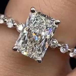 Radiant Cut Moissanite Engagement Ring, Unique Radiant Cut Wedding Ring, Anniversary Ring for Her, Moissanite Gift Ring For Women