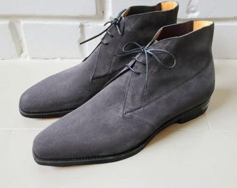 Graue Wildleder Chukka Boots Männer Handgefertigte Leder Ankle Boots Luxus Freizeitkleidung Schuhe