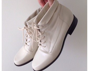 SALE Vintage white leather booties