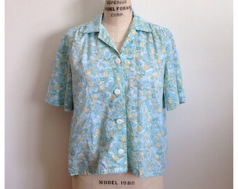 Vintage blue floral short sleeve top