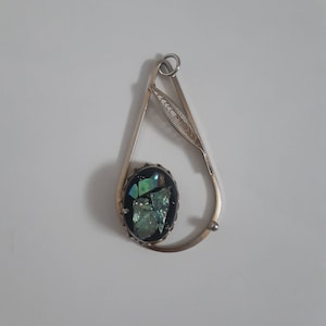 Vintage silver tone teardrop pendant resin filled abalone shell