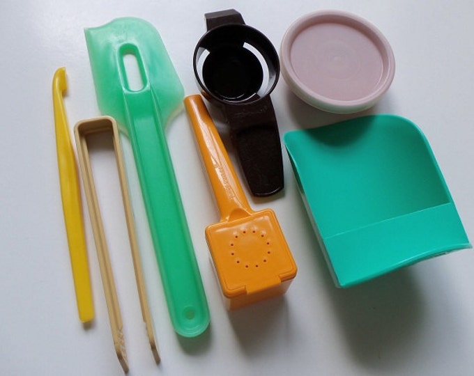 7 Vintage Tupperware Gadgets Toast Tongs, Spatula, Citrus Peeler, Corn