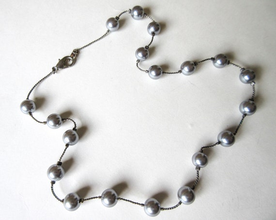 Faux Pearl Station Necklace, 17" Vintage Illusion… - image 3