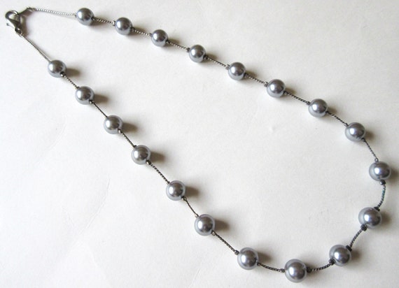 Faux Pearl Station Necklace, 17" Vintage Illusion… - image 4
