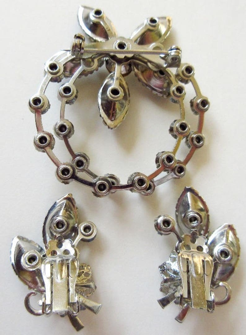 Rhinestone Brooch w Clip On Earrings Vintage Flower /& Double Circle Set ON SALE Smoky Gray and Clear