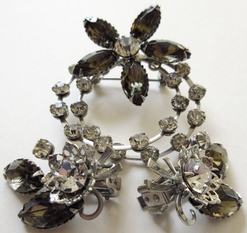 Rhinestone Brooch w Clip On Earrings Vintage Flower /& Double Circle Set ON SALE Smoky Gray and Clear