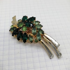 Vintage Emerald Green Rhinestone Brooch