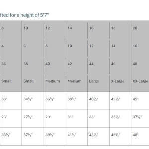 Pu&ograve; includere: Tabella delle taglie in pollici per abbigliamento, con taglie UK, US ed EU. Misure del busto da 80cm a 126cm. Misure della vita da 62cm a 109cm. Fianchi da 88cm a 133cm. Tutte le taglie sono progettate per un'altezza di 170cm.
