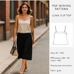 Puede incluir: Una mujer con un top crema y pantalones culotte negros, lleva un bolso. La imagen incluye un patrón de costura PDF para un top Luna, con tallas XS-XXL, instrucciones paso a paso y una guía de telas.