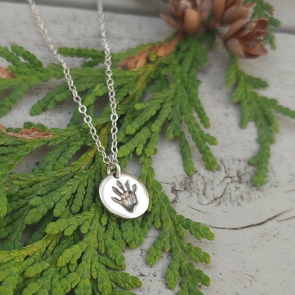 Silver Raccoon Paw Print Disc Necklace - Birthday Gift - Kawaii Necklace