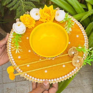 Haldiplateau voor huwelijk Haldi-plateau voor bruiloftsfeest