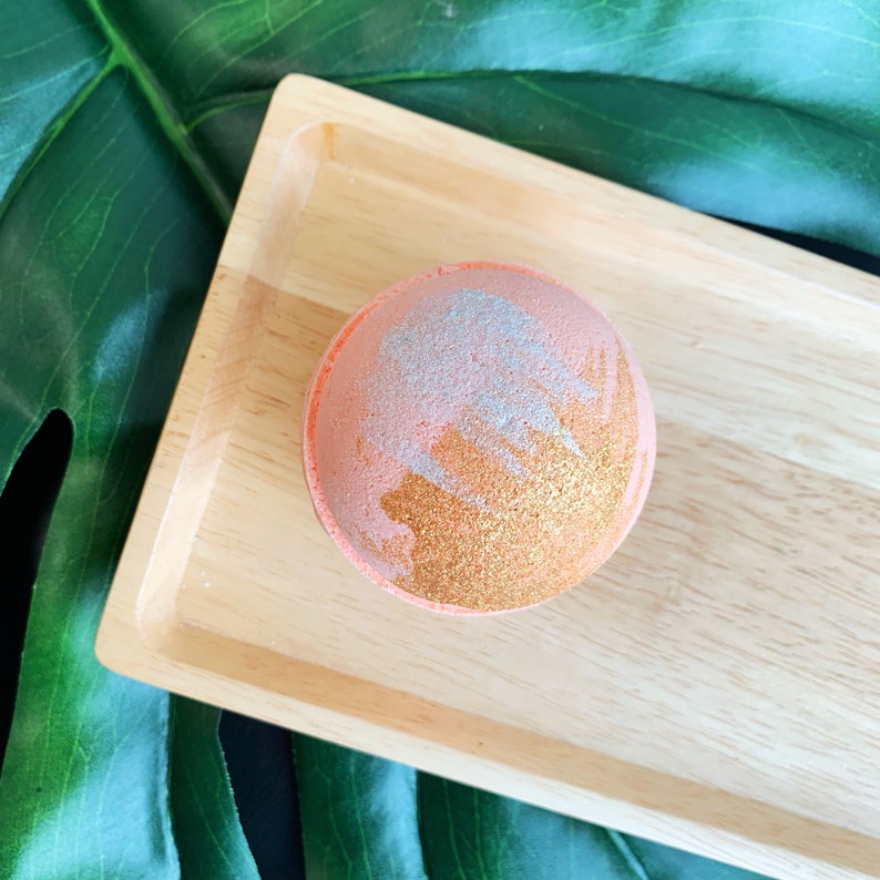 Ginger Peach Bath Bomb image 1