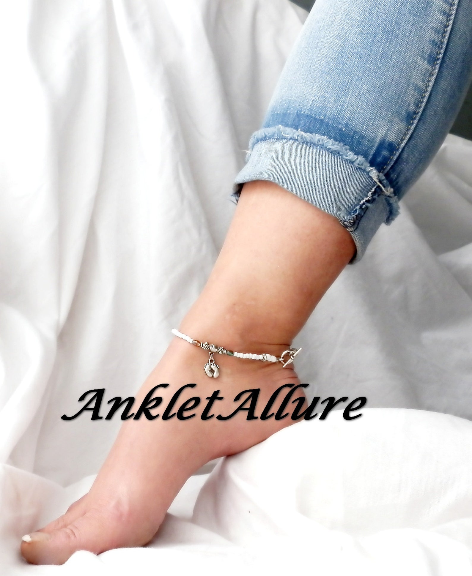 anklet barefoot