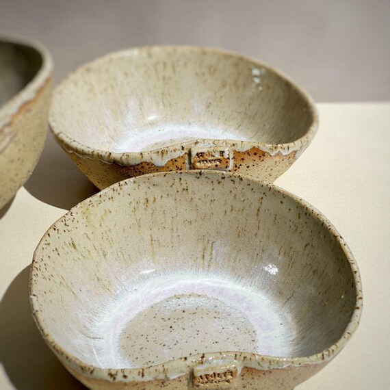 Cuenco de cerámica hecho a mano – Plato minimalista de cerámica