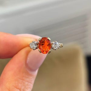 Beautiful Oval Cut Mandarin Garnet & Diamond Three-Stone Engagement Ring in 925 Sterling Silver – Fiery Orange Gemstone Fine Jewelry for her