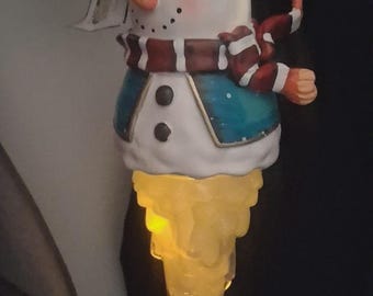 Retired Collections Etc. resin Snowman Solar Battery Operated Holiday Decor LEd Garden Light