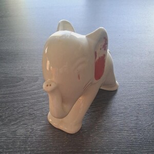 Vintage USA Keramik Off White Elefantkruka Lucky Upphöjd Snabel Rosa Öron
