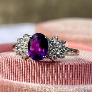 Purple Oval Amethyst Engagement Silver Ring, February Birthstone Jewelry, Unique Halo Moissanite Ring Wedding Bridal Ring Anniversary Gift,