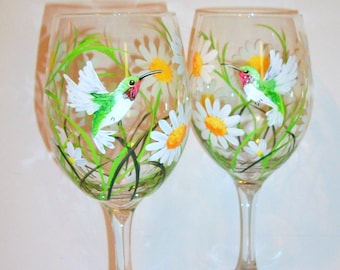 Hand Painted Wine Glasses Springtime White Daisies and Hummingbirds Set of 2- 20 oz. White Wine Goblets Daisy Wedding Gift Bridesmaids Gift