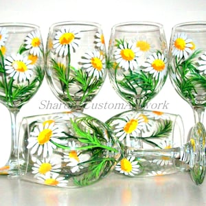 Pintado a mano margaritas blancas de primavera conjunto de copas de vino de 6 - onzas 20 copas, pintados, vino, vidrios de vino pintadas a mano boda Daisy