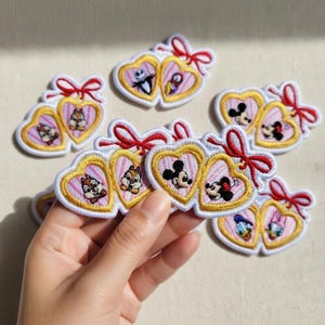 Geborduurde patch met dubbel hart karakter, Disney-paren, Mickey Minnie, Stitch Angel opstrijkpatronen, Disney-reis, patch jas rugzak afbeelding 2