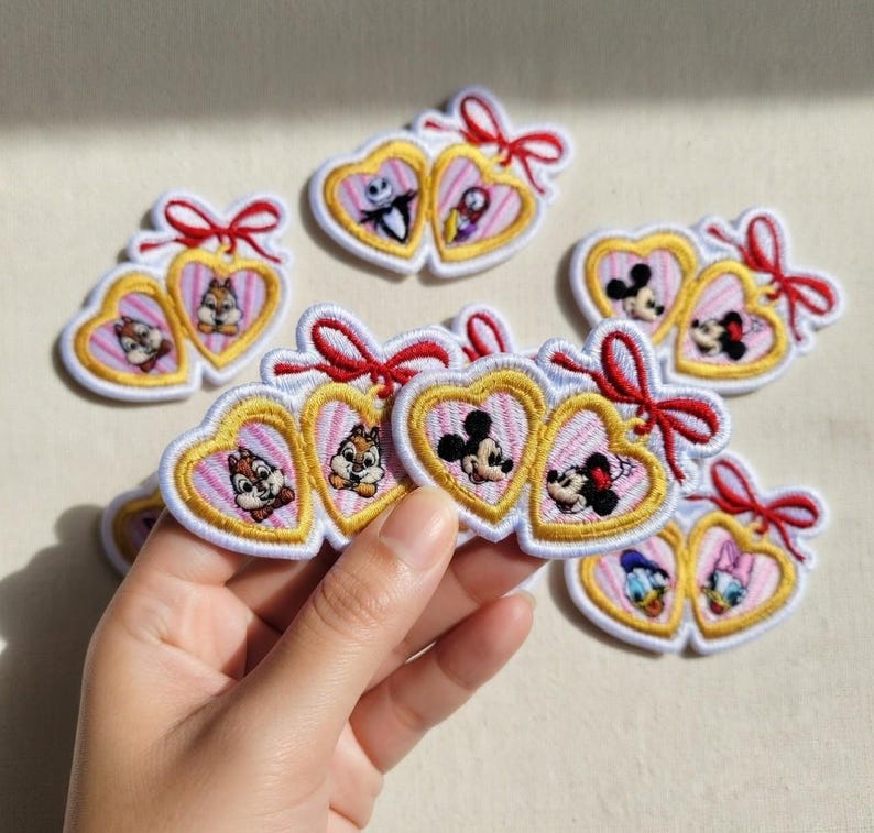 Geborduurde patch met dubbel hart karakter, Disney-paren, Mickey Minnie, Stitch Angel opstrijkpatronen, Disney-reis, patch jas rugzak afbeelding 2