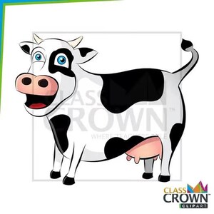 Pu&ograve; includere: Illustrazione di un cartone animato di una mucca con macchie nere su un corpo bianco. La mucca ha occhi blu, un naso rosa e la bocca aperta. L'immagine include il testo "CLASS CROWN CLIPART".