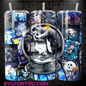 Puede incluir: Un vaso de acero inoxidable con un collage de imágenes de "Pesadilla antes de Navidad". La imagen central es Zero en una bola de nieve. Otras imágenes incluyen a Jack Skellington, Sally y otros personajes. El vaso tiene una pajita y el texto "SVGFORYOU.COM" y "PNG".