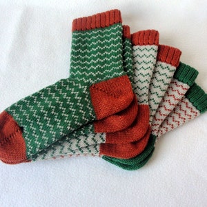 KNITTING PATTERN / See Saw Socks,  Adult/Teen Socks / knit sock pattern / sock pattern  /  fair isle sock pattern