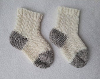 KNITTING PATTERN /Wee Cabled Baby Socks / knit sock pattern / baby sock pattern / cabled sock pattern, cable baby sock Sizes 0-36 mos