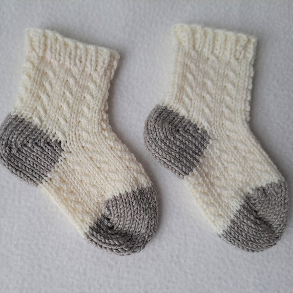 KNITTING PATTERN /Wee Cabled Baby Socks / knit sock pattern / baby sock pattern / cabled sock pattern, cable baby sock Sizes 0-36 mos