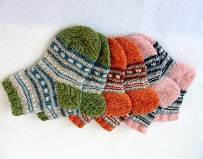 KNITTING PATTERN, Hygge Baby Socks, baby sock pattern, bootie pattern, colorwork pattern, fair isle socks, baby fair isle socks image 7