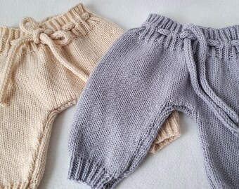 Knitting Pattern, baby pants pattern, Wee Baby Trousers, diaper cover, sizes Newborn - 18 mos