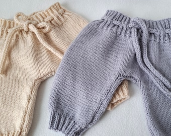 Knitting Pattern, baby pants pattern, Wee Baby Trousers, diaper cover, sizes Newborn - 18 mos