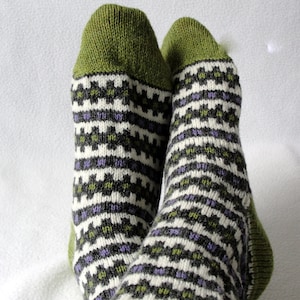 KNITTING PATTERN / Runway Socks,  Adult/Teen Socks / knit sock pattern / sock pattern  /  fair isle sock pattern